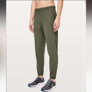 Lululemon Surge Jogger in fatigue green size medium
